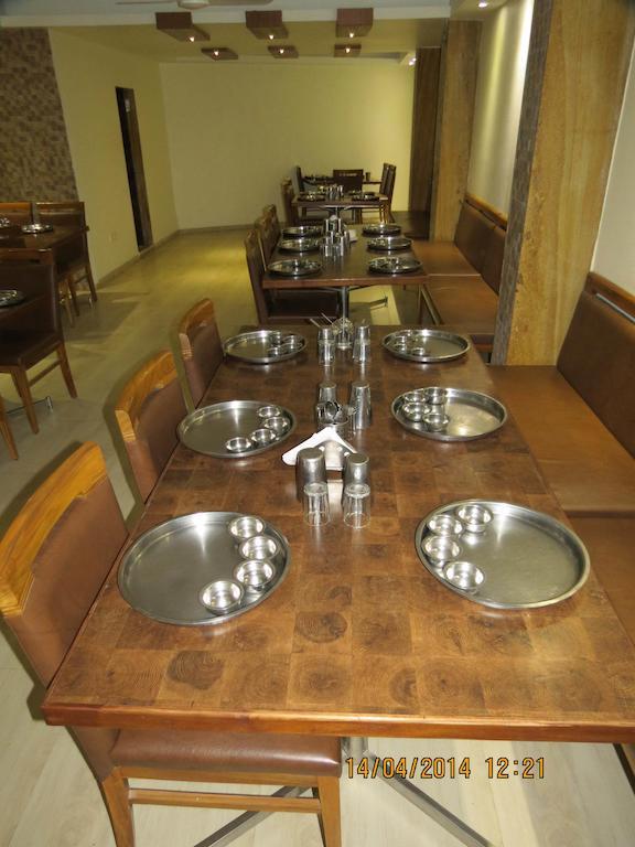 Hotel Sunny Classic Mahābaleshwar Eksteriør bilde
